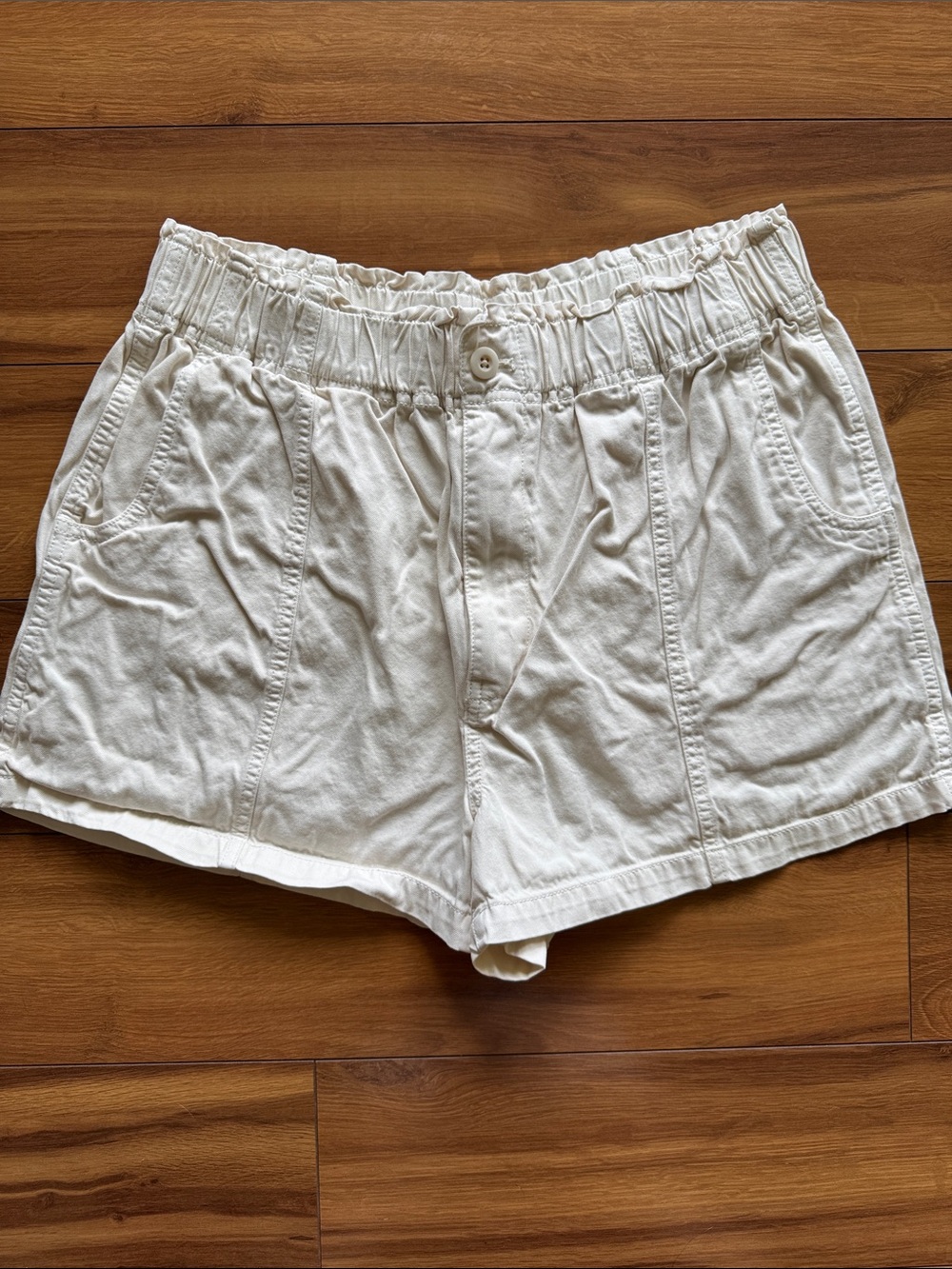 Madewell Cream Shorts 31